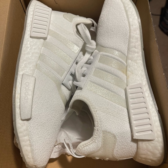 Adidas WMNS NMD_R1 'WHITE SILVER METALLIC Size 9 - Picture 9 of 16
